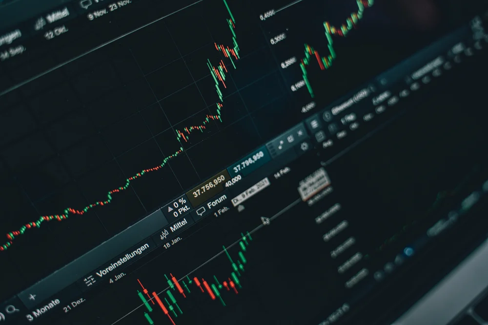 زوج الدولار الأمريكي مقابل الفرنك السويسري في محاولة لكسر المقاومة عند 0.09649 دولار 